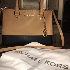Michael Kors Sutton- Medium